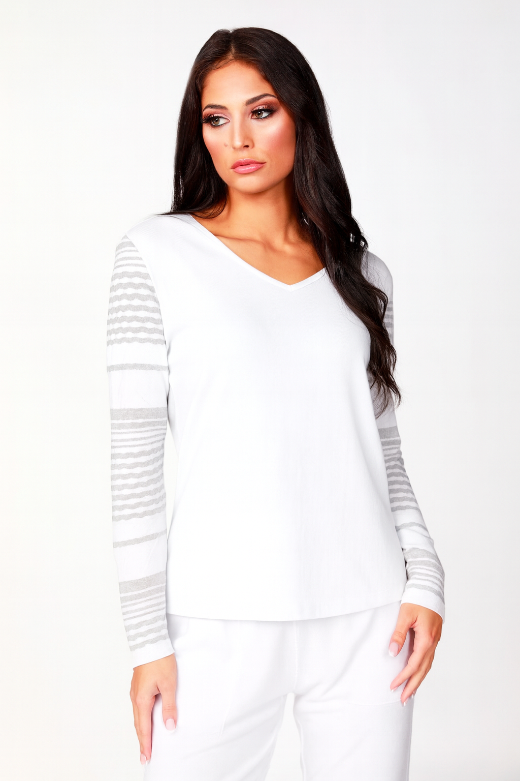 Col en V à manches détaillées